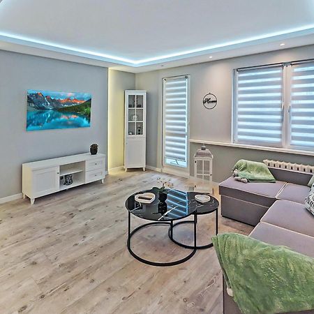 Ultra Modern, Spotless Apartment In ทอรูน ภายนอก รูปภาพ