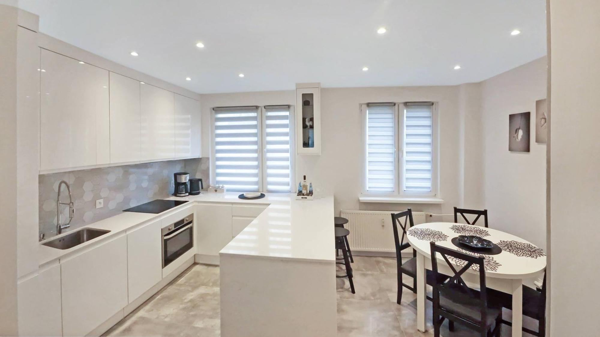 Ultra Modern, Spotless Apartment In ทอรูน ภายนอก รูปภาพ